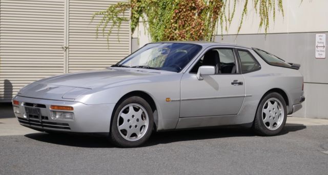 1991 Porsche 944S2 - RoW - no sunroof 1991 Porsche 944 S2 Coupe 2-Door