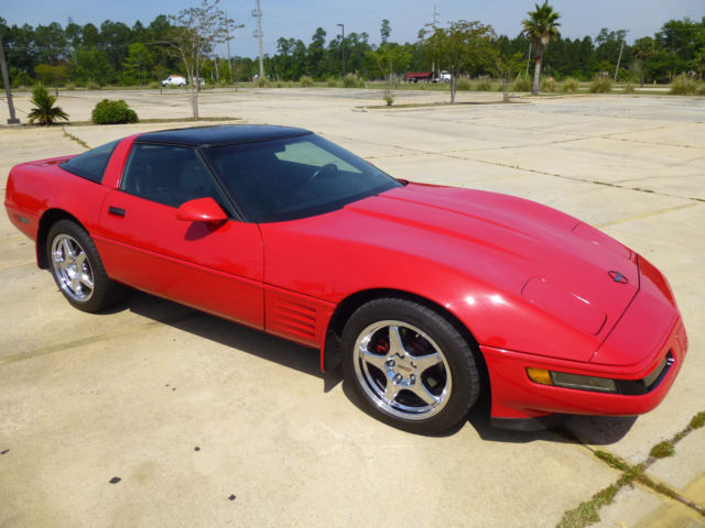 1991 Red Corvette Coupe Like New 29,200 Miles, Private Owner 1991 Chevrolet Corvette Coupe