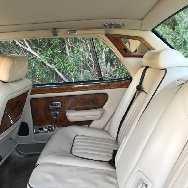 1991 Rolls-Royce Silver Spirit/Spur/Dawn CREAM WITH BROWN PIPPING - photo 8