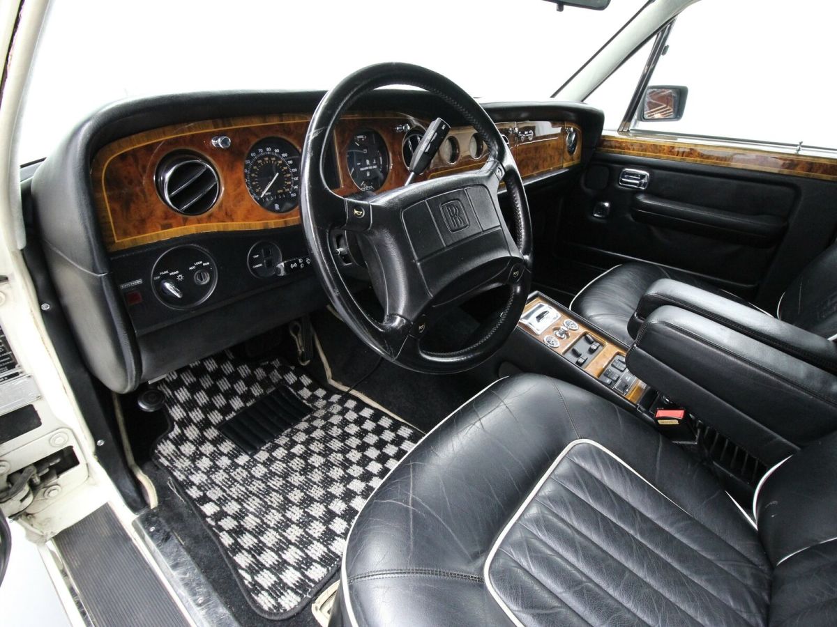 1991 Rolls-Royce Silver Spirit/Spur/Dawn Hearse - photo 10