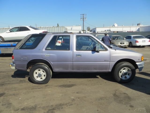 1991 Isuzu Rodeo S - photo 2
