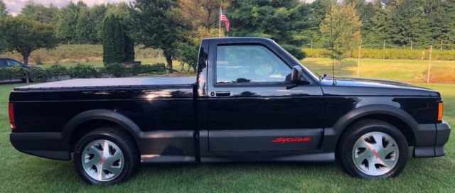 1991 GMC Syclone - photo 2
