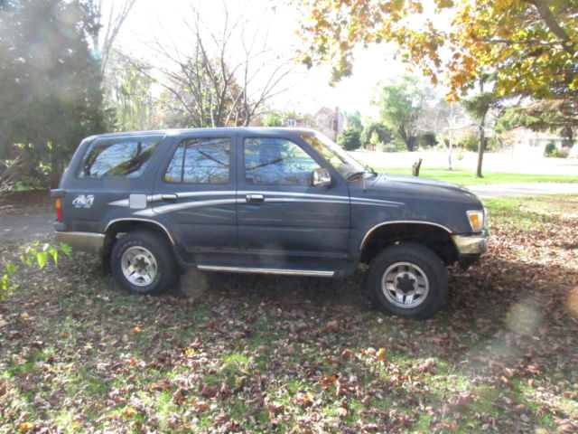 1991 Toyota 4Runner SR5 Sport Utility 4-Door