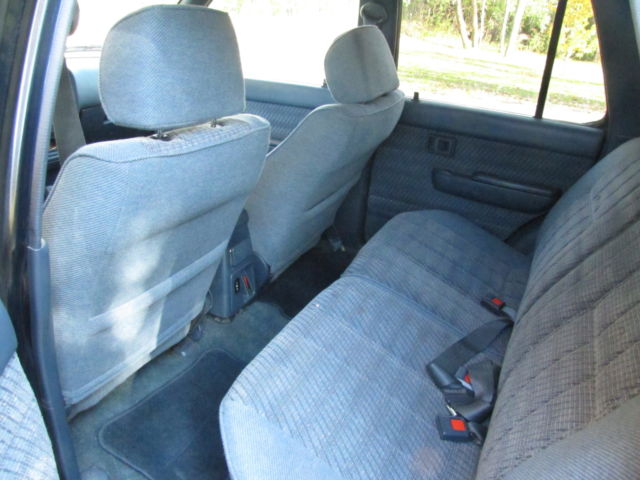 1991 Toyota 4Runner SR5 Sport Utility 4-Door - photo 8