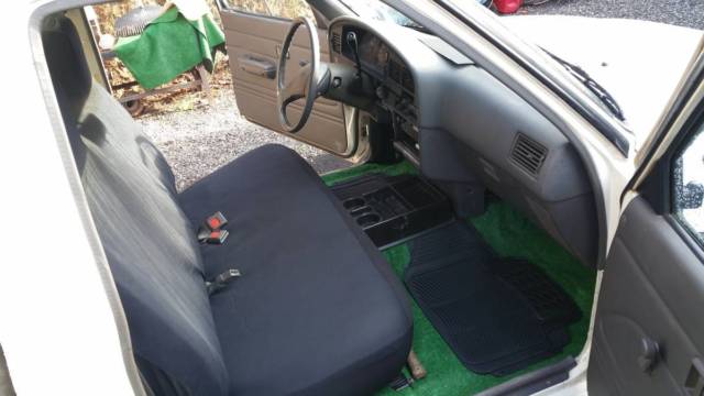 1991 Toyota Tacoma - photo 2