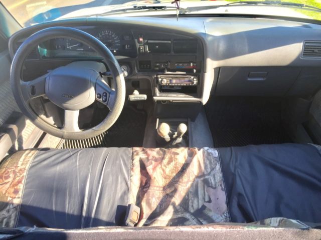 1991 Toyota 4Runner SR5 Sport Utility 4-Door - photo 3