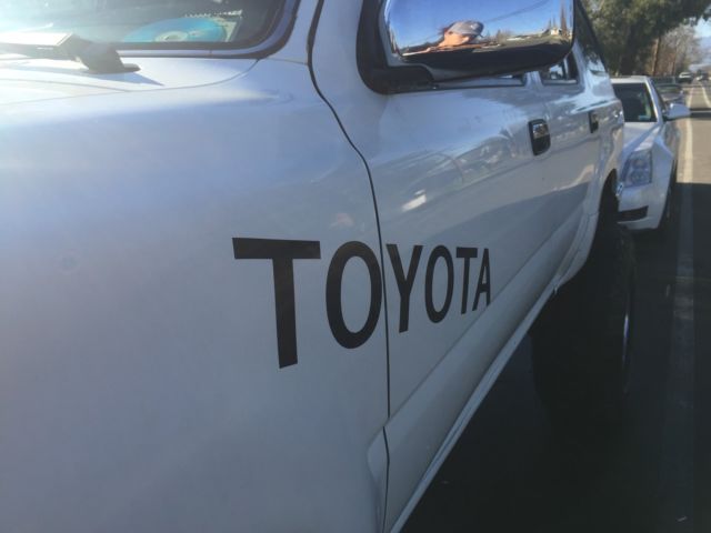 1991 Toyota 4Runner SR5 Sport Utility 4-Door - photo 5