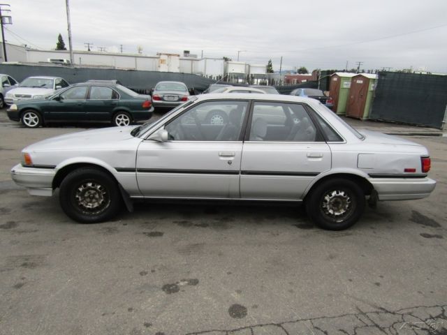 1991 Toyota Camry Deluxe - photo 2