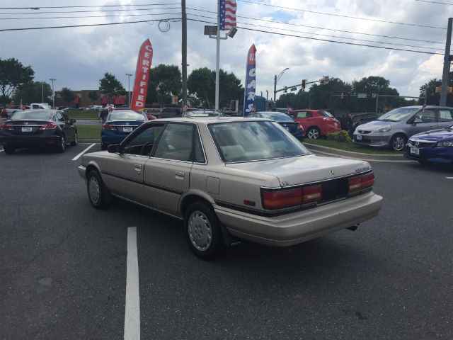 1991 Toyota Camry DLX - photo 3