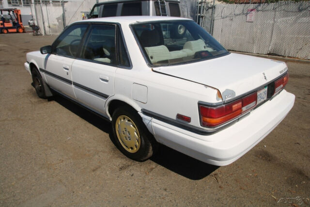 1991 Toyota Camry Deluxe - photo 4