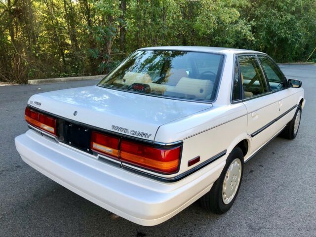 1991 Toyota Camry - photo 6