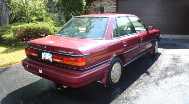 1991 Toyota Camry LE - photo 2
