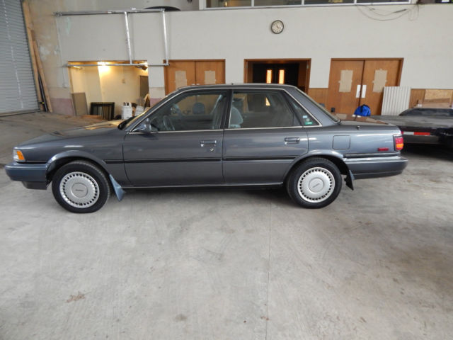 1991 Toyota Camry LE Sedan 4-Door 2.5L 1991 Toyota Camry