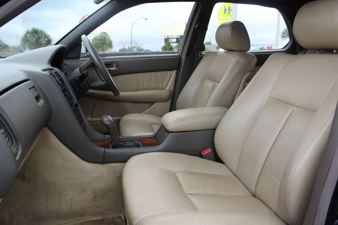 1991 Toyota Celsior - photo 2