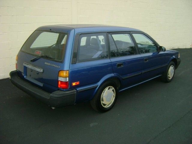 1991 Toyota Corolla DLX Wagon 5-Door - photo 6