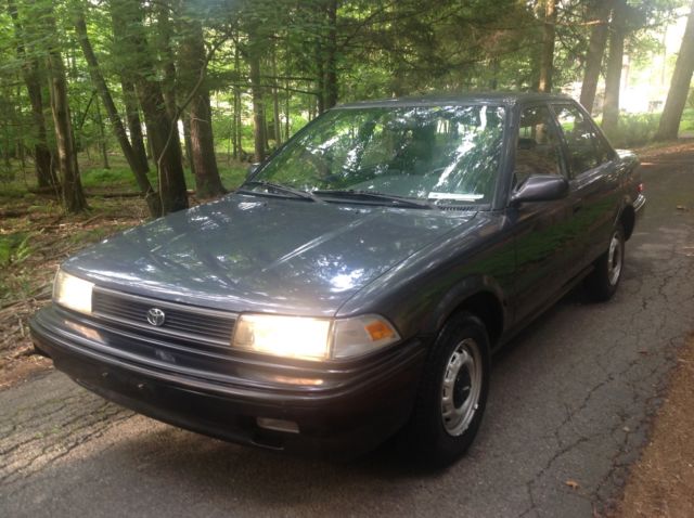1991 Toyota Corolla Sedan - photo 2