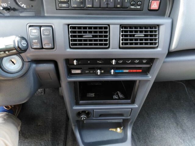 1991 Toyota Corolla Deluxe - photo 12