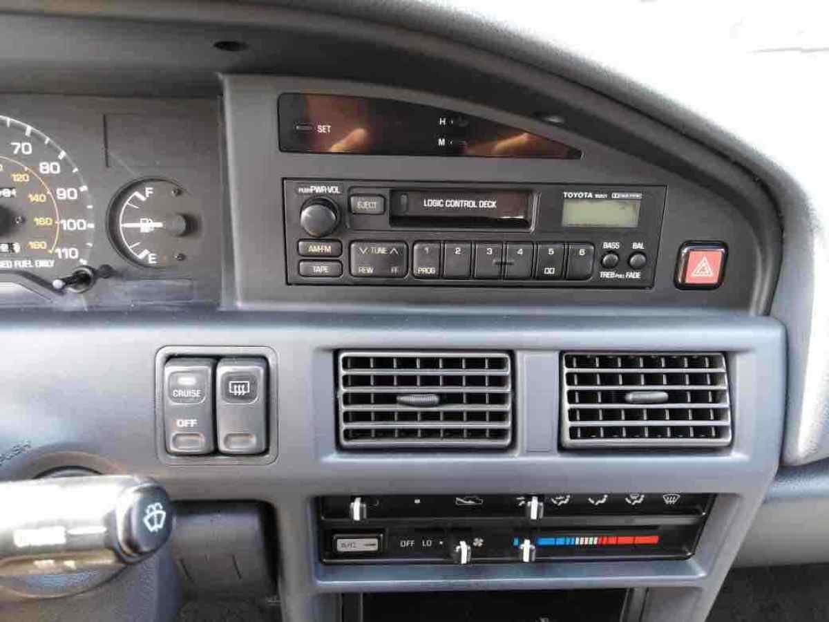 1991 Toyota Corolla DLX - photo 12