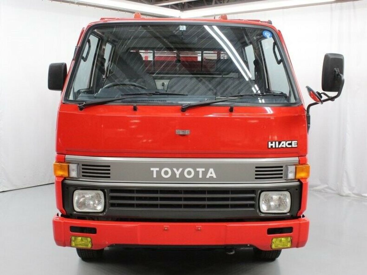 1991 Toyota HiAce Firetruck - photo 2