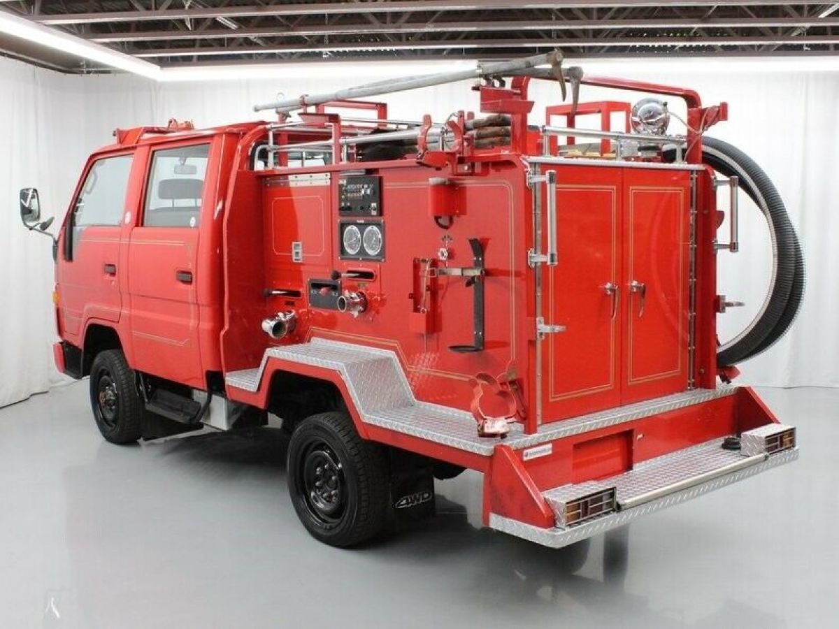 1991 Toyota HiAce Firetruck - photo 5
