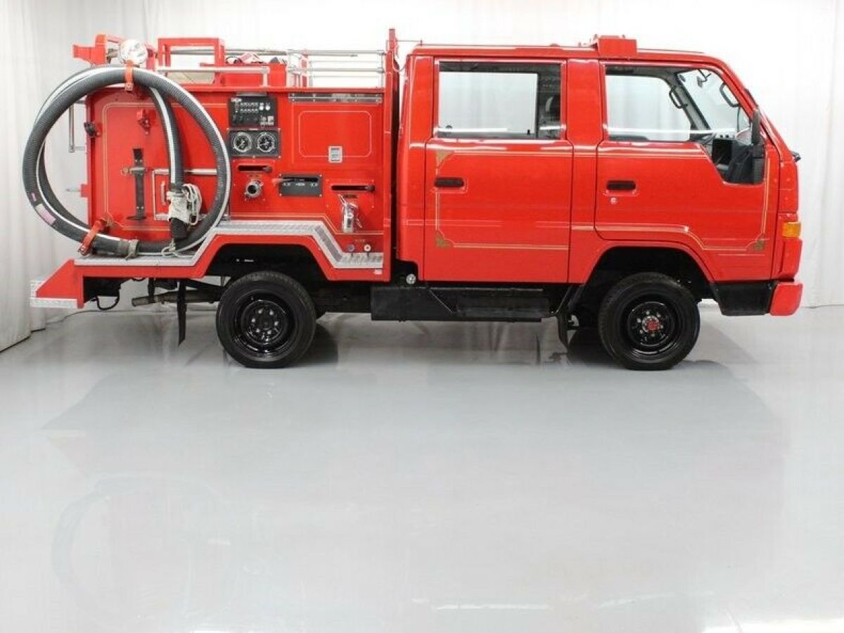 1991 Toyota HiAce Firetruck - photo 8