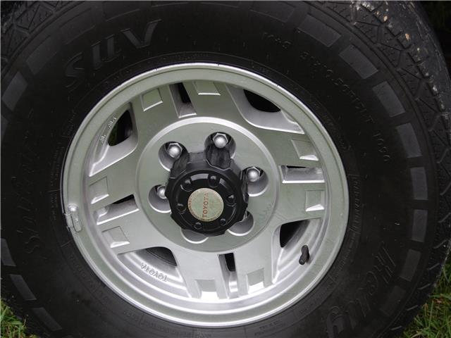 1991 Toyota Land Cruiser Base Sport Utility 4-Door - photo 4