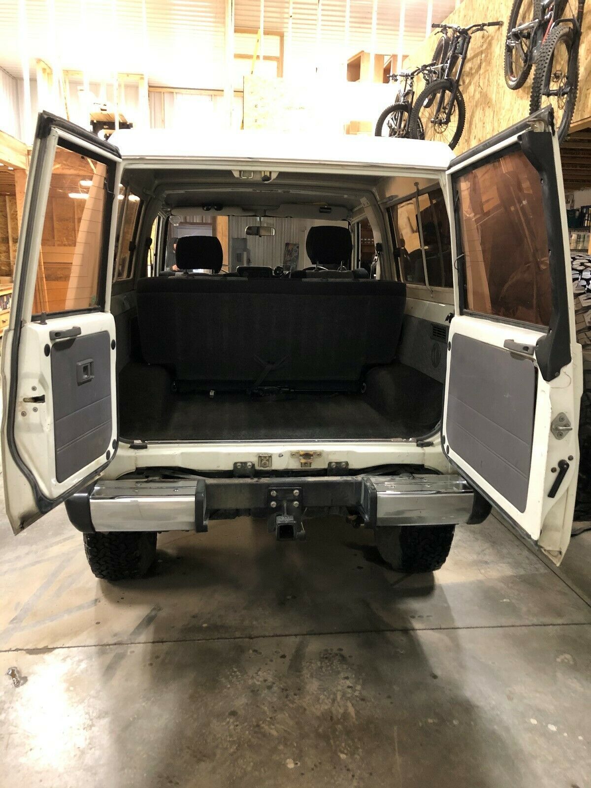 1991 Toyota Land Cruiser ZX Limited - photo 3