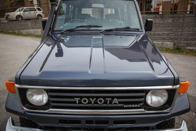 1900 Toyota Land Cruiser PZJ77 3.5L 5-Speed - photo 10