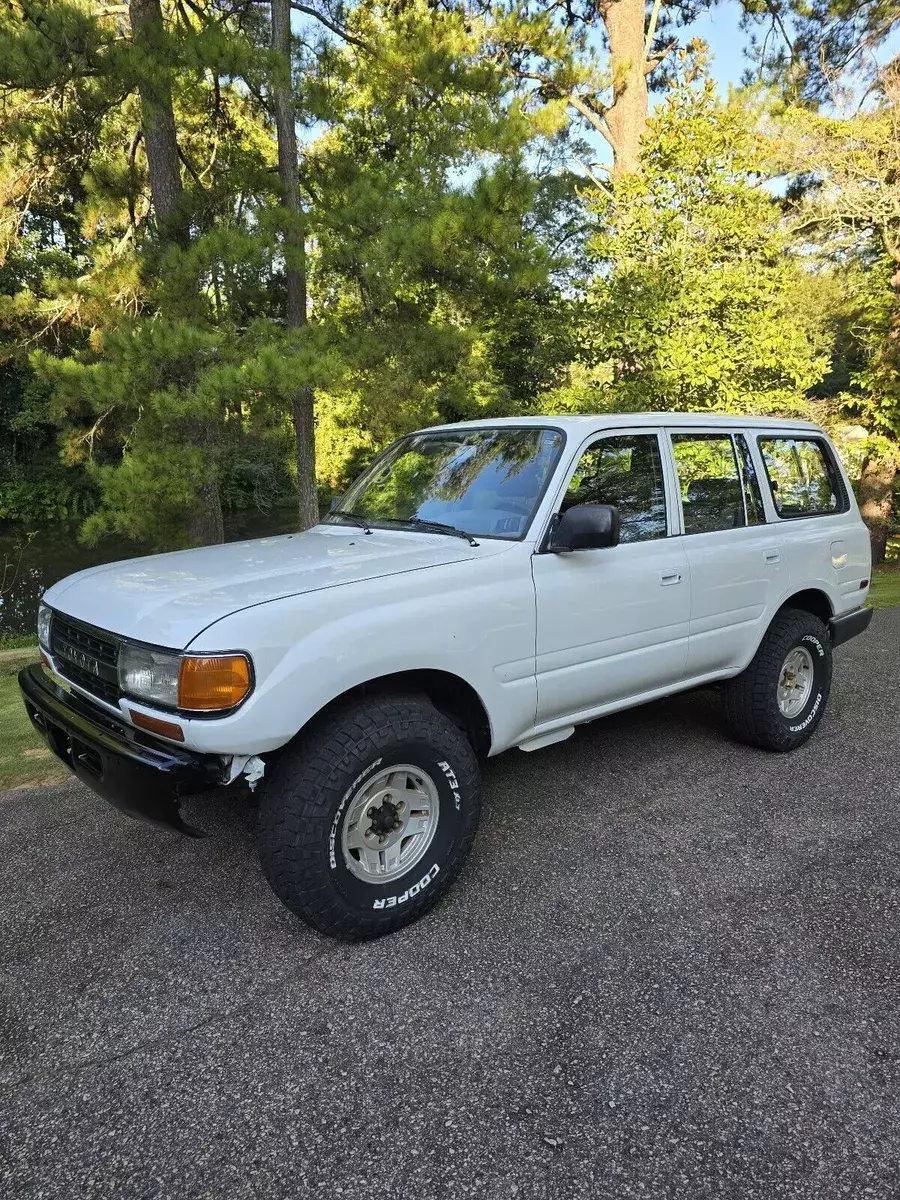 1991 Toyota Land Cruiser SUV White FJ80 1991 Toyota Land Cruiser FJ80