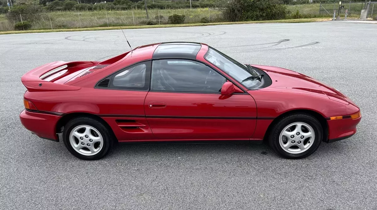1991 Toyota MR2 Coupe Red SPORT ROOF 1991 Toyota MR2 SPORT ROOF