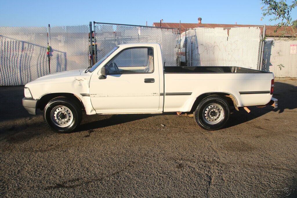 1991 Toyota Pickup - photo 8