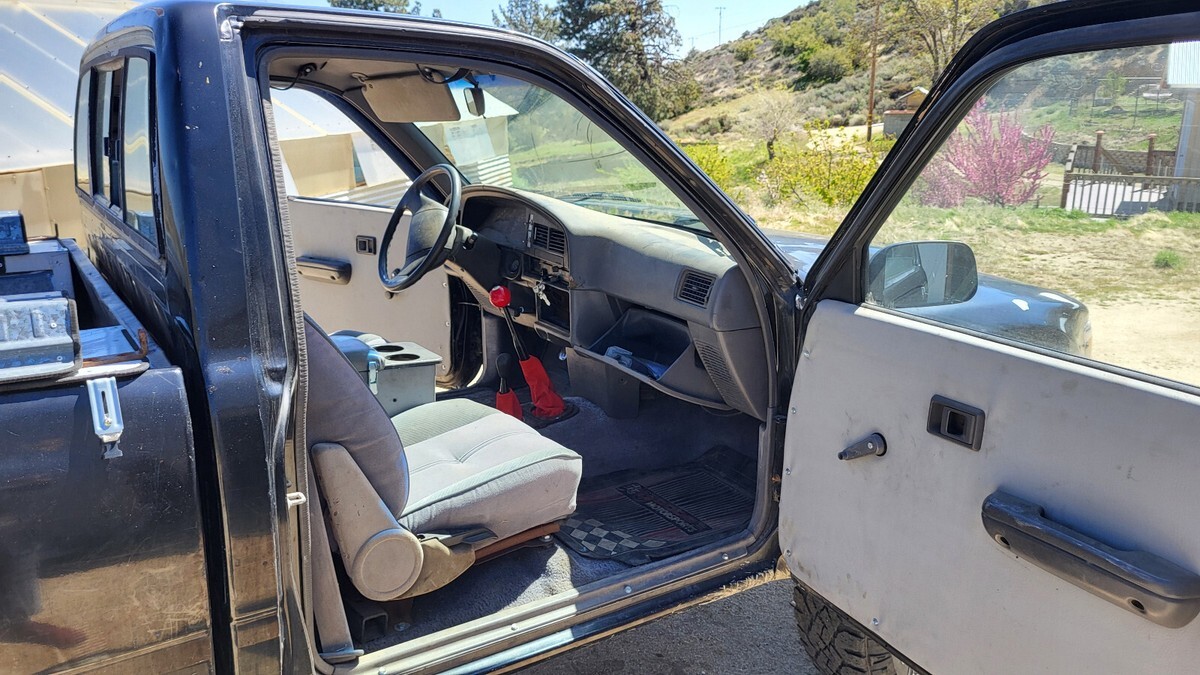1991 Toyota Pickup - photo 7