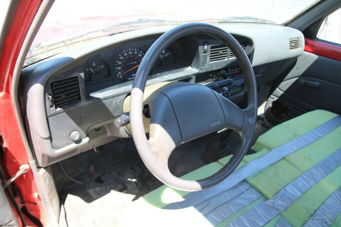 1991 Toyota Pickup - photo 11