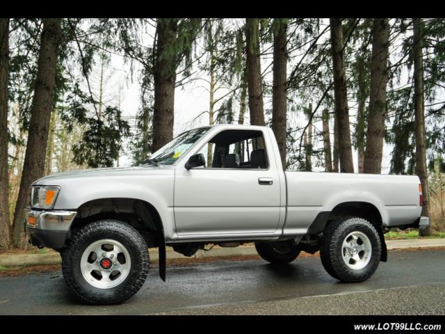 1991 Toyota Other Deluxe 2dr 4X4 127K 5 Speed Manual - photo 2