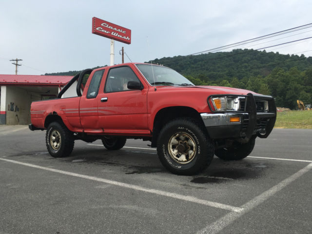 1991 Toyota Pickup DLX Extended Cab 2-Door 3.0L 4x4 Tacoma 77K Miles - 1 Owner 1991 Toyota Pickup