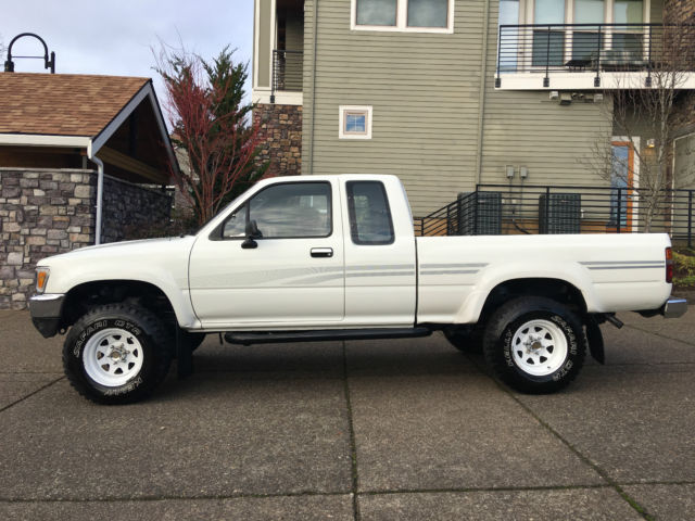 1991 Toyota Pickup Extended cab 4X4 V/6 5speed 1991 Toyota pickup
