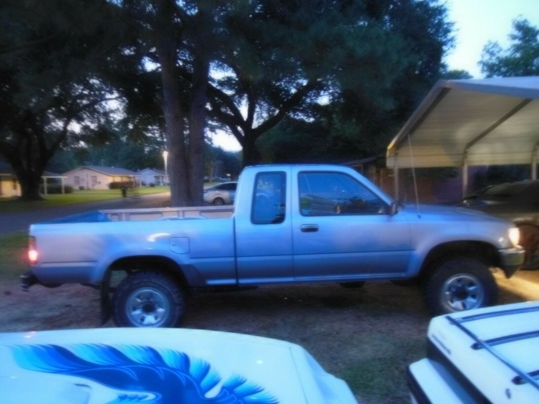 1991 Toyota Pickup - photo 12