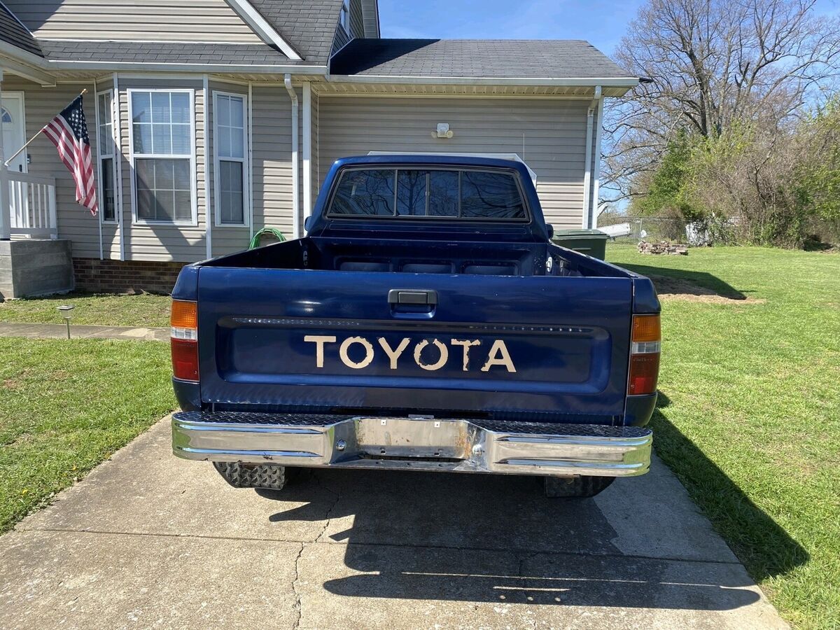 1991 Toyota Pickup 1/2 TON SHORT WHEELBASE DLX - photo 5