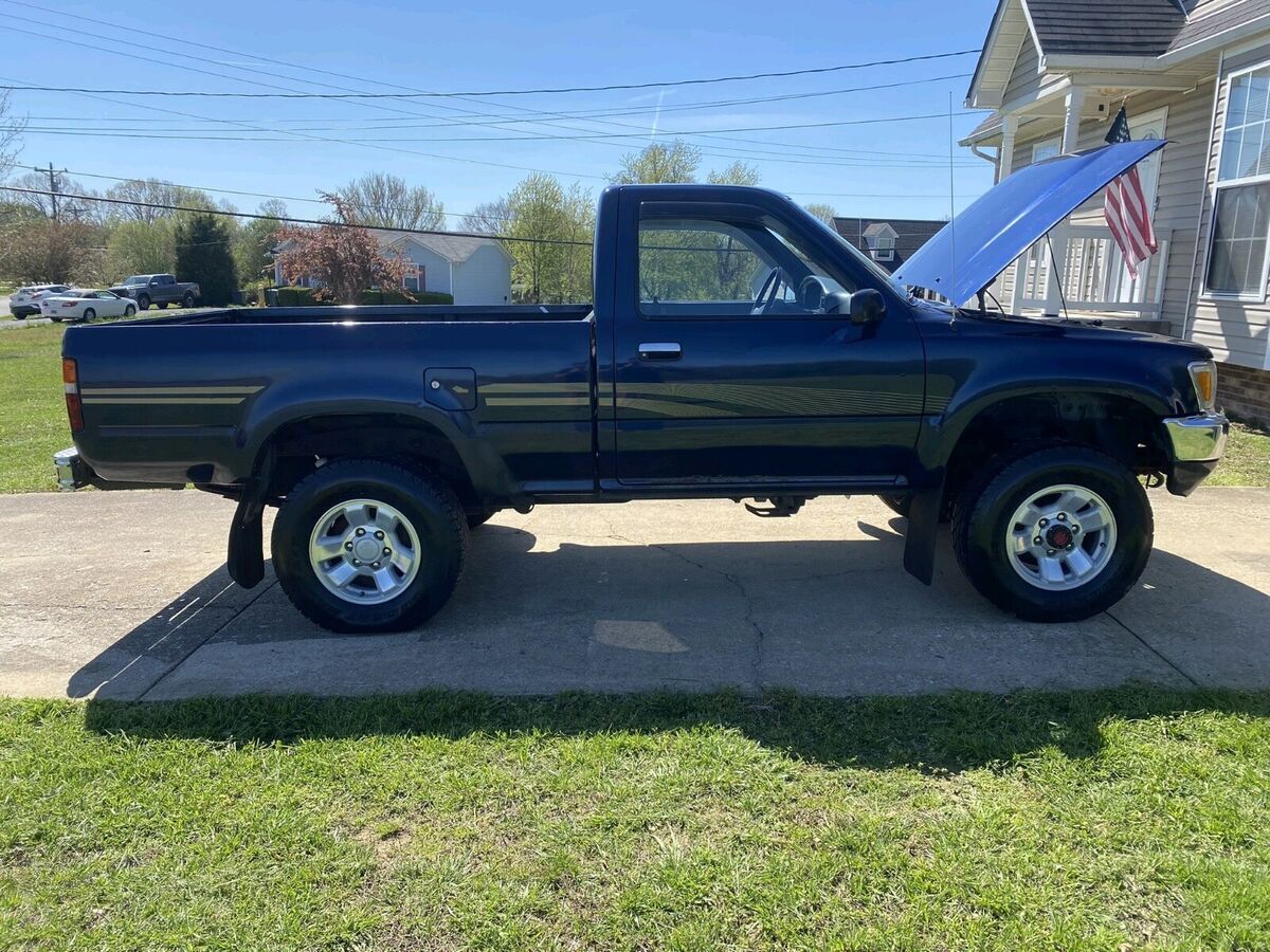 1991 Toyota Pickup 1/2 TON SHORT WHEELBASE DLX - photo 7