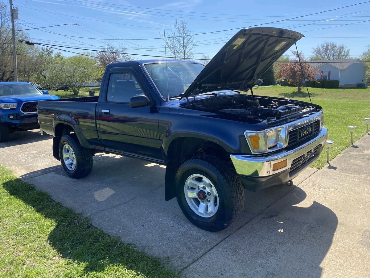 1991 Toyota Pickup 1/2 TON SHORT WHEELBASE DLX - photo 8