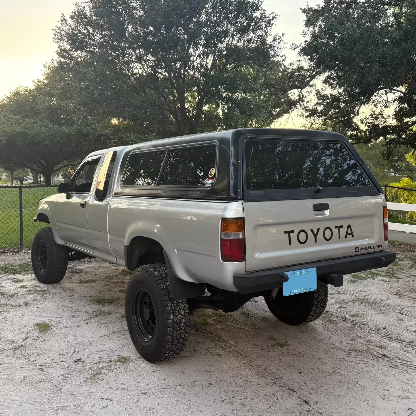 1991 Toyota Pickup DLX XtraCab 4x4 - photo 2