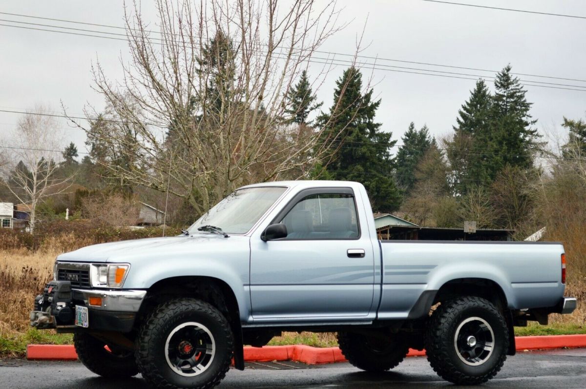1991 Toyota Pickup ~ 4X4 ~ 115K MILES - photo 2