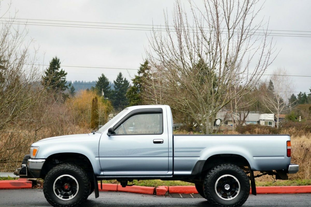 1991 Toyota Pickup ~ 4X4 ~ 115K MILES - photo 3