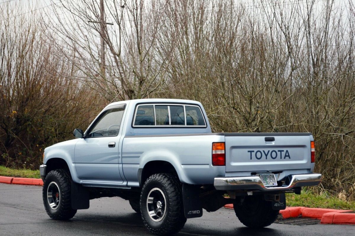 1991 Toyota Pickup ~ 4X4 ~ 115K MILES - photo 4