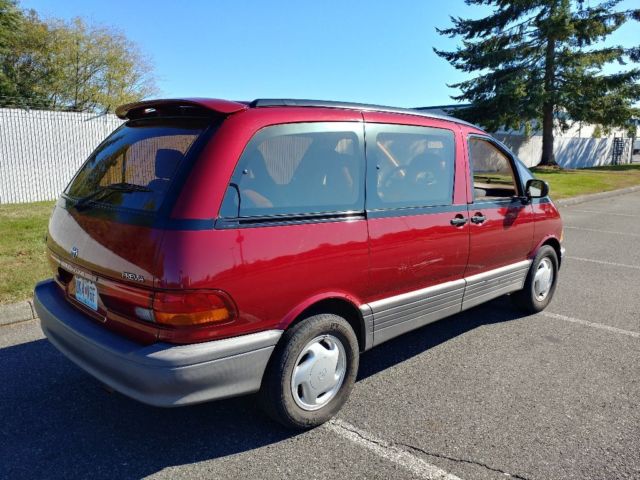 1991 Toyota Previa LE - photo 2