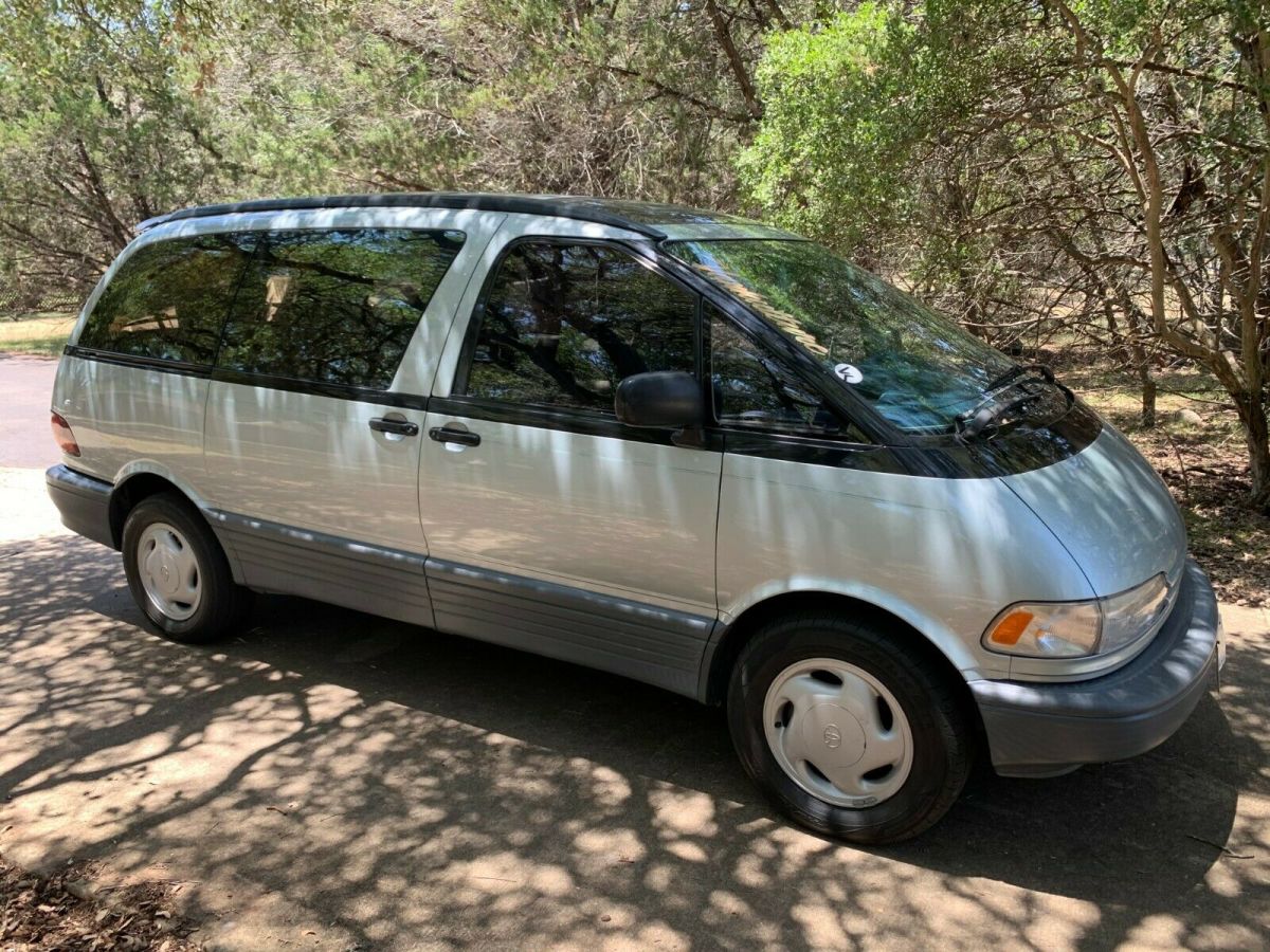 1991 Toyota Previa LE Van 1991 Toyota Previa
