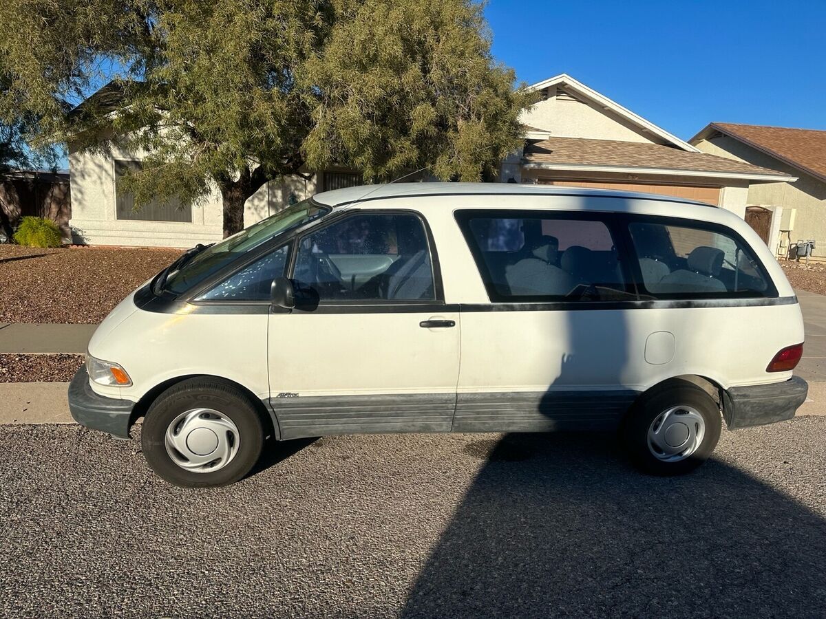 1991 Toyota Previa DLX - photo 2
