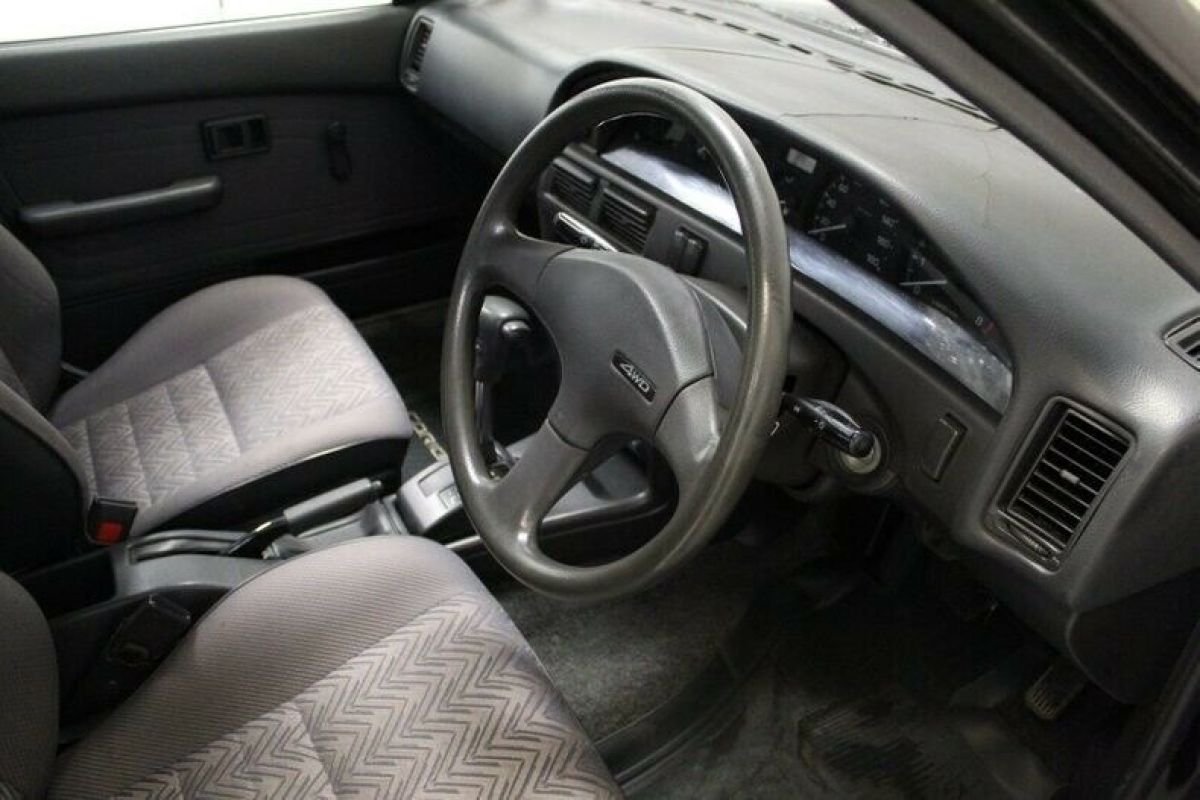 1991 Toyota Sprinter Carib RV Special 4WD - photo 9