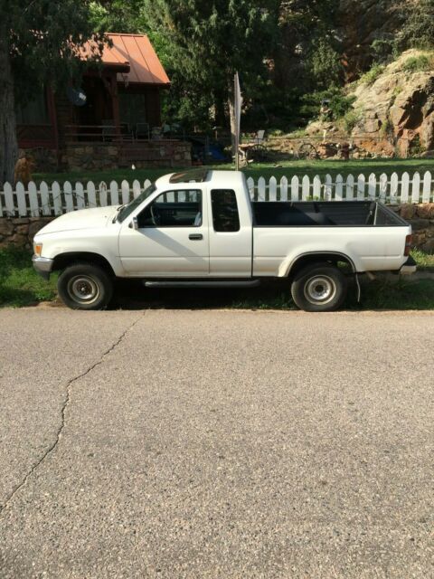 1991 Toyota Pickup SR5 - photo 2