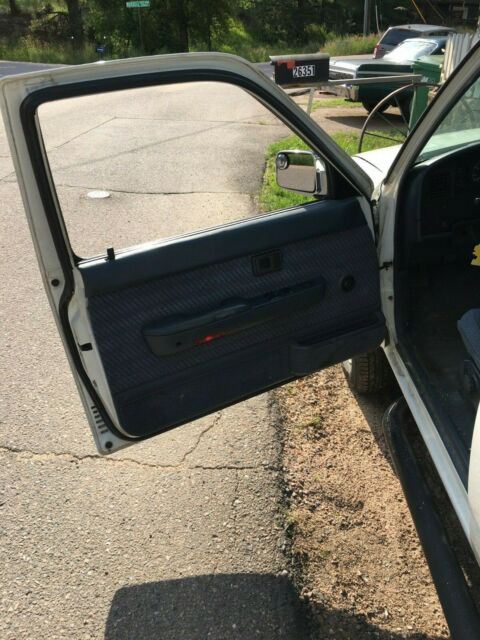 1991 Toyota Pickup SR5 - photo 7